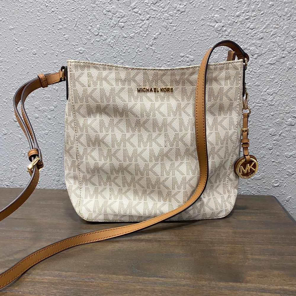 Michael Kors white and beige crossbody.